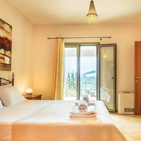 Sleeps 6 With Pool Air Con And Wifi * מיקרוס גיאלוס